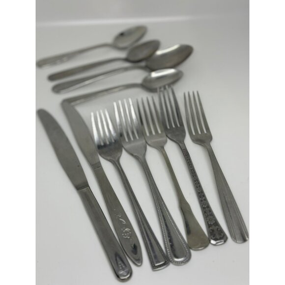 VTG Eclectic 11-Piece Silver-Toned Flatware Set Mismatched Cutlery Assortment - Picture 2 of 8